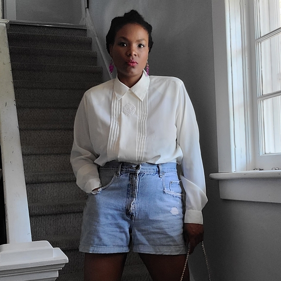 VTG DESTROYED JEAN SHORT, LIGHT WASH, XL - Picture 11 of 12